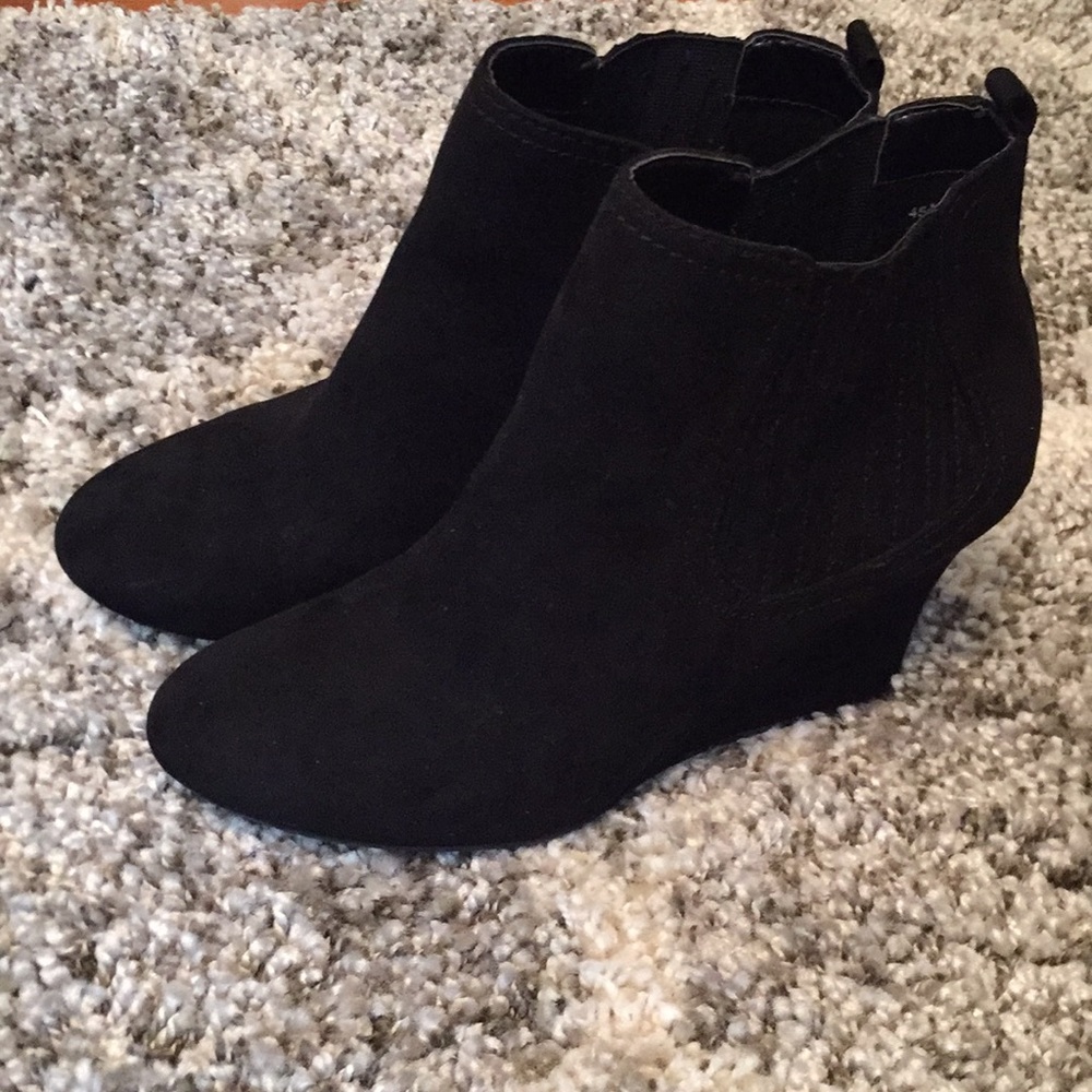 Black suede Gap ankle boots